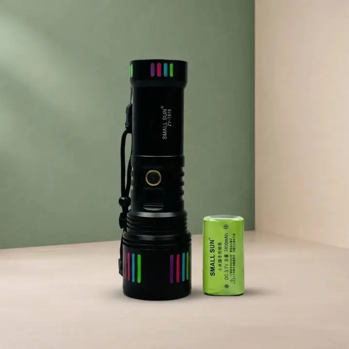 چراغ‌قوه زوم‌دار اسمال سان مدل ZY-T815